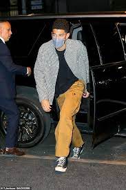 Find the perfect devin booker stock photos and editorial news pictures from getty images. Kendall Jenner Holds Hands With Bo Devin Booker While The Couple Enjoys A Rare Date Night In New York London News Time