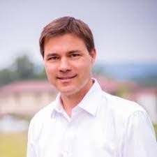 Jon Hower's Instagram, Twitter & Facebook