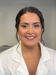 Congratulations Kate! 🤍 @muffinshots321 Makeup @laceystrongmakeup Hair  @salonkaelynelizabeth Venue @seacrestcapecod