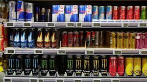Also dürfte quasi jeder 2.klässler sich einen energydrink kaufen, genauso wie er sich ein päckchen kaffee kaufen und diesen trinken könnte. Ab Wann Darf Man Red Bull Kaufen Und Trinken Einfach Erklart Focus De