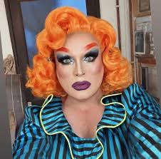 Feline Scarlett Devereaux