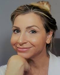 Lauren Horvath's Instagram, Twitter & Facebook