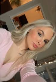 Erin Maples's Instagram, Twitter & Facebook