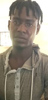 Lifè 10è sa fè egzateman 24è tan direktè Programasyon nou Zoe Tchak te  jwenn arestasyon li, apre yon post sou Facebook li te fè pou enfome  popilasyon an jan li te toujou