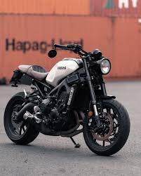 Pin Oleh Dawood Haider Di Cafe Racer Scrambler Custom Cafe Racer Bikes Motor Bobber Motor Jalanan