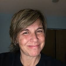 Holly Lueders's Instagram, Twitter & Facebook