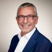 50+ ملفًا شخصيًا يحتوي على “Bicker”