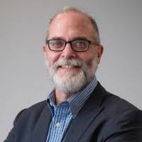 Elizabeth Eames's Instagram, Twitter & Facebook