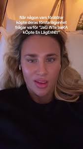 Girl Before Papa Murphy Pizza