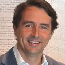 Stream Portuguese Crypto Queen