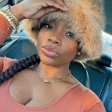 Only if they're straight, us gays will bring out ice cream, wine, your fav  face mask and let you vent all the way to then give you possible solutions  babeeee! 💅🏻🩷🫧