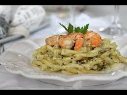 Il tutto spiegato con abbondanza di particolari e precise indicazioni degli ingredienti e delle tecniche di cottura. Rossella In Padella Ricette Primi Piatti Per Natale O Capodanno Youtube