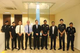 The minister of finance (mof) is believed to have acquired a 51% stake in mulia property development sdn bhd, which is developing the exchange 106 skyscraper — poised to be the tallest building in southeast asia — at the tun razak exchange in kuala lumpur. Dang Wangi 26 September 2017 Dalam Polis Dang Wangi Facebook