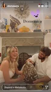 Diletta leotta with can yaman: Diletta Leotta E Can Yaman Sempre Piu Uniti E Felici Le Foto Delle Feste Insieme