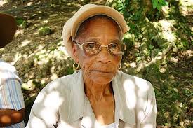 Rencontre intergénérationnelle autour du manioc