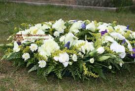 Do you bring flowers to a graveside service. Top 7 Questions Preparing The Deceased For Burial Or Cremation Flower Delivery Singapore