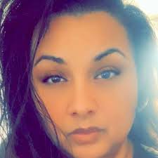 Johnette Bai (@johnette.bai.5)