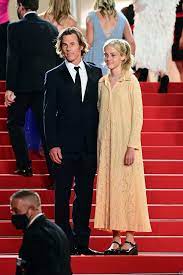 Julia and danny, who married nearly 19 years ago, are also parents to hazel's twin brother phinnaeus finn moder, also 16, and son son henry daniel, 14. Qwkzhaya90hizm