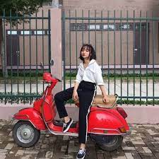 ไอเด ยท าโพส ถ ายค ก บมอเตอร ไซค ส ดช ค การโพสท าถ ายภาพ กางเกงวอร ม เส อผ าผ หญ ง