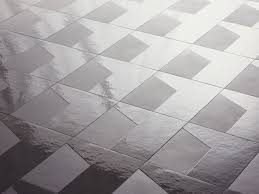 Over 2,000 tile collections with interior photos and specifications. Teilglasierte Fliesen Mit Geometrischem Muster Fliesen Und Platten News Produkte Archiv Baunetz Wissen