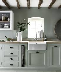 1001 Idees Deco Charmantes Pour Adopter La Nuance Vert Celadon Pinterest Deco Cuisine Cuisine Moderne Decoration Maison