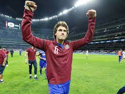 Fernanda serrano está de férias. Cruz Azul Asi Fue La Alocada Celebracion De La Familia De Santiago Gimenez Video Heraldo Deportes