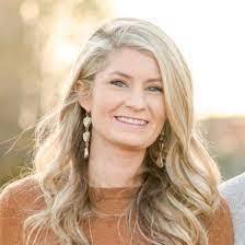 Lacey Bell's Instagram, Twitter & Facebook