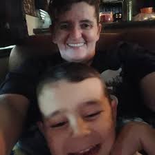 PLEASE DON'T FEED FOODIE PAL** Y'all this is Foodie Pal. Please do not  interact with Foodie Pal. Foodie Pal is a super-creepy AI generated entity  that has been forced