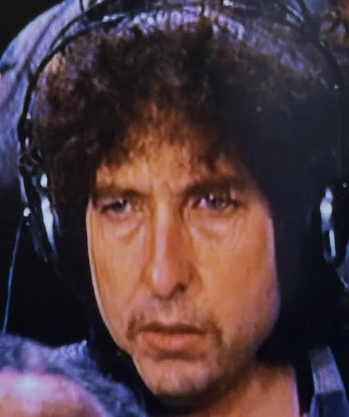 What do you think Bob was thinking during we are the world : r/bobdylan