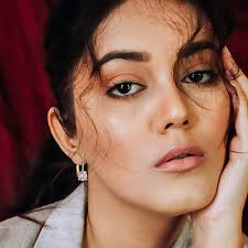 Ladies 1 Carat Diamond Pendant Earrings 18K Gold Plated Cubic Zirconia  Hanging Lever Bridal Earrings Girls and Women's Fashion Jewelry, Brass, 18K  Gold Plated, Cubic Zirconia : Amazon.com.au: Clothing, Shoes & Accessories