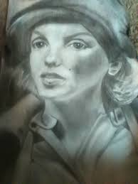 Have you ever wondered what Marilyn might have looked like without her  makeup