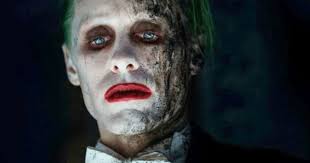 O coringa do esquadrão suicida. Esquadrao Suicida Coringa Aparece Queimado Em Clipe Inedito Do Ayer Cut Assista Cinepop
