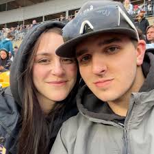 How's everyone liking the LR-X? Thinking it's time to upgrade.