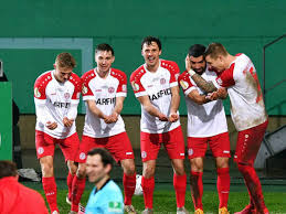 Essen schied jedoch gleich in. Dfb Pokal Rot Weiss Essen Bayer Leverkusen 2 1 N V Bayer Raus