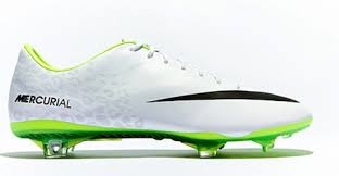 Présentation de mes chaussures cr7 superfly 6 chapitre 7. Cristiano Ronaldo Nouvelles Chaussures Apres Son Ballon D Or