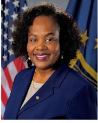 The Defense Commissary Agency (DeCA) announced that Karen M. Davis has been  selected to be the agency's new deputy director and chief operating  officer. Her selection is effective Oct. 20:  https://corp.commissaries.com/our-agency/newsroom/news-releases ...
