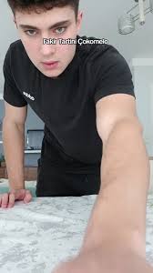 çok hoş valla #acımdanöldümlo #acımdanöldümbugünhiçbirşeyyemedim  #domatesyemeyenadamadammıdır #fakirkebabı #maraşlısalman #fakirtartini  @marasli salman