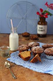 Ein Oster Rezept Fur Mohren Muffins Mit Anisstreuseln Mein Beitrag Zum Bloggerevent Krautertage La Crema Rezept Mohren Muffins Lebensmittel Essen Rezepte