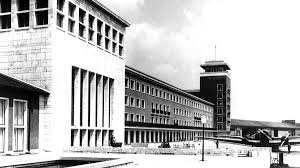 Deutsche bank geldautomat, 85356 münchen nordallee 25, je 1 geldautomat terminal 1 ebene 3 und terminal 2 ebene 3 (gepäckausgabe) Flughafen Munchen Fliegender Wechsel In 70 Jahren