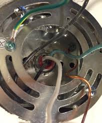 Learn the steps to wiring and installing a new light fixture in your home's ceiling by following the instructions in this simple beginner friendly guide. Two Ceiling Outlets Different Ground Wires Which Is Correct Doityourself Com Community Forums