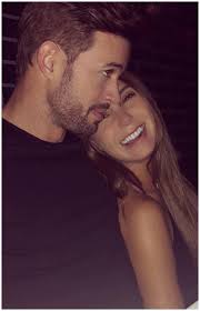 Globos, cupcakes, traje de baño y maquillaje: Mas Romanticos Que Nunca William Levy Y Elizabeth Gutierrez No Pueden Ocultar Su Amor Photo 1