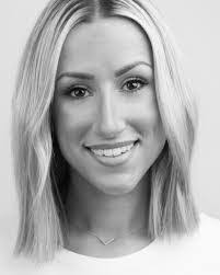 Carrie Dutton's Instagram, Twitter & Facebook