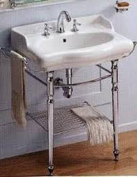 Retro Looking Bathroom Pedestal Sink With Legs And Metal Shelf Pedestal Sinks Sink Bathroom Redesign