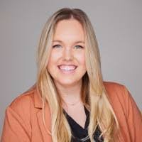 Nicole Bain's Instagram, Twitter & Facebook