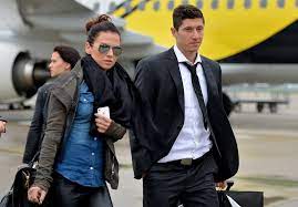 The stunner, 29, is a health and fitness whizz and a big international star in the world of karate. Anna Lewandowska I Robert Lewandowski Szczescie W Cieniu Tragedii Pomponik Pl