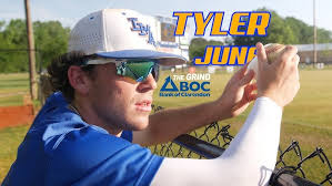 South Carolina commit Tyler June