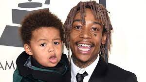 Wiz khalifa played as his nephew inhis new song young wild and free but he is not related to snoop wiz khalifa has a son named sebastian taylor thomaz. Wiz Khalifa Fans React To Rapper S Inappropriate Kiss With Son Iheartradio