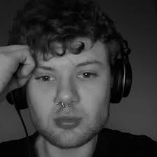 Stream Elliot Ramsay music