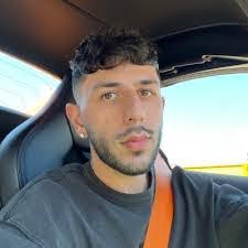 Anthony Gribble's Instagram, Twitter & Facebook