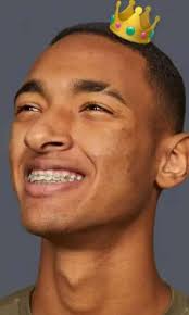 Logan Paul paga mais de R$ 20 milhões em carta de Pokémon Pikachu